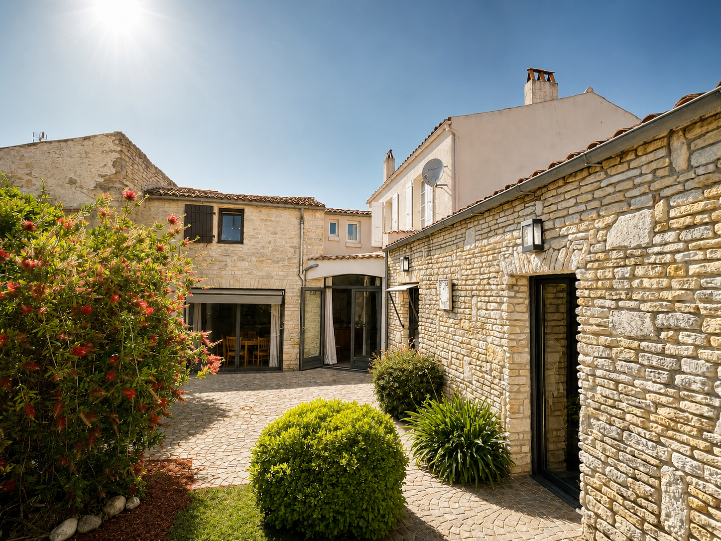 Maison de caractère au coeur des remparts du Château-d'Oléron